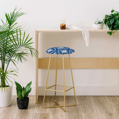 Chic garden whisper stool